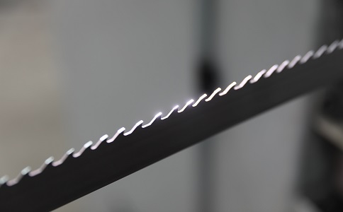 北辰双金属带锯条产生切削噪音的原因具体有哪些？